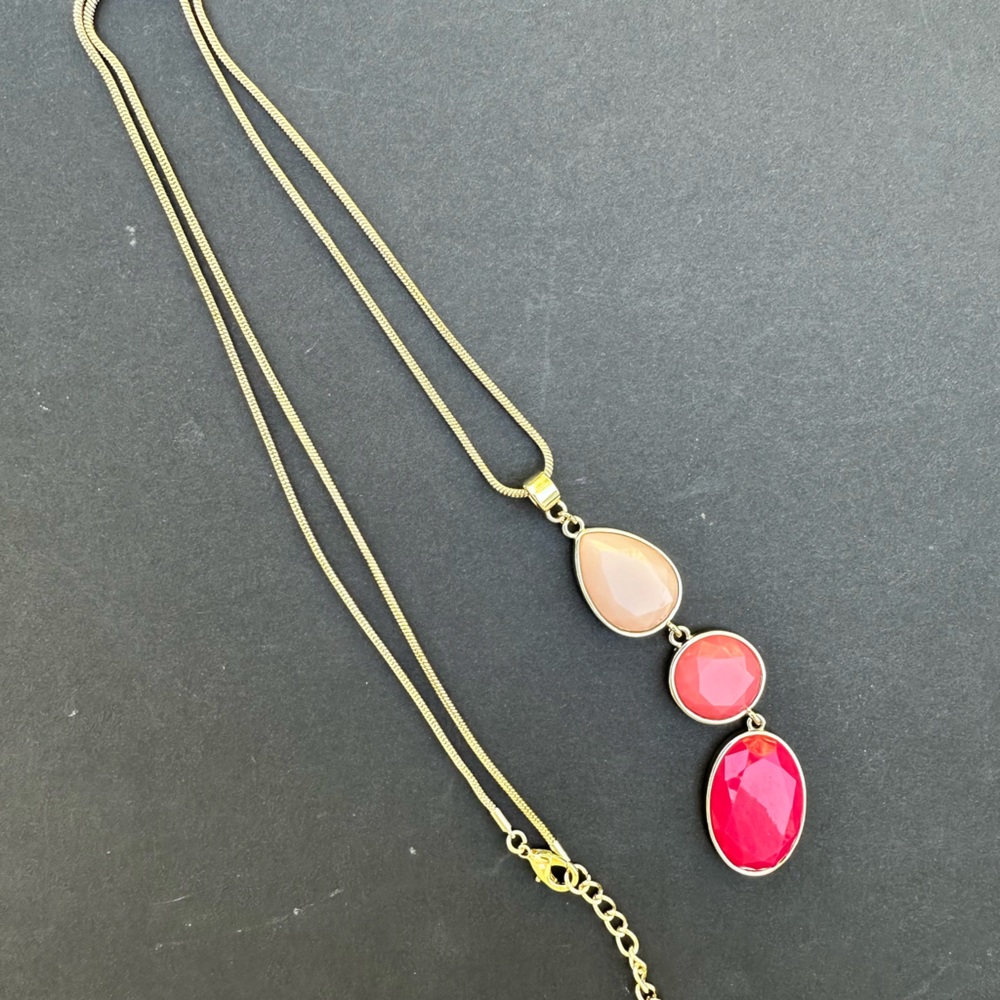 GUC Long Ombre 3-Stone Necklace